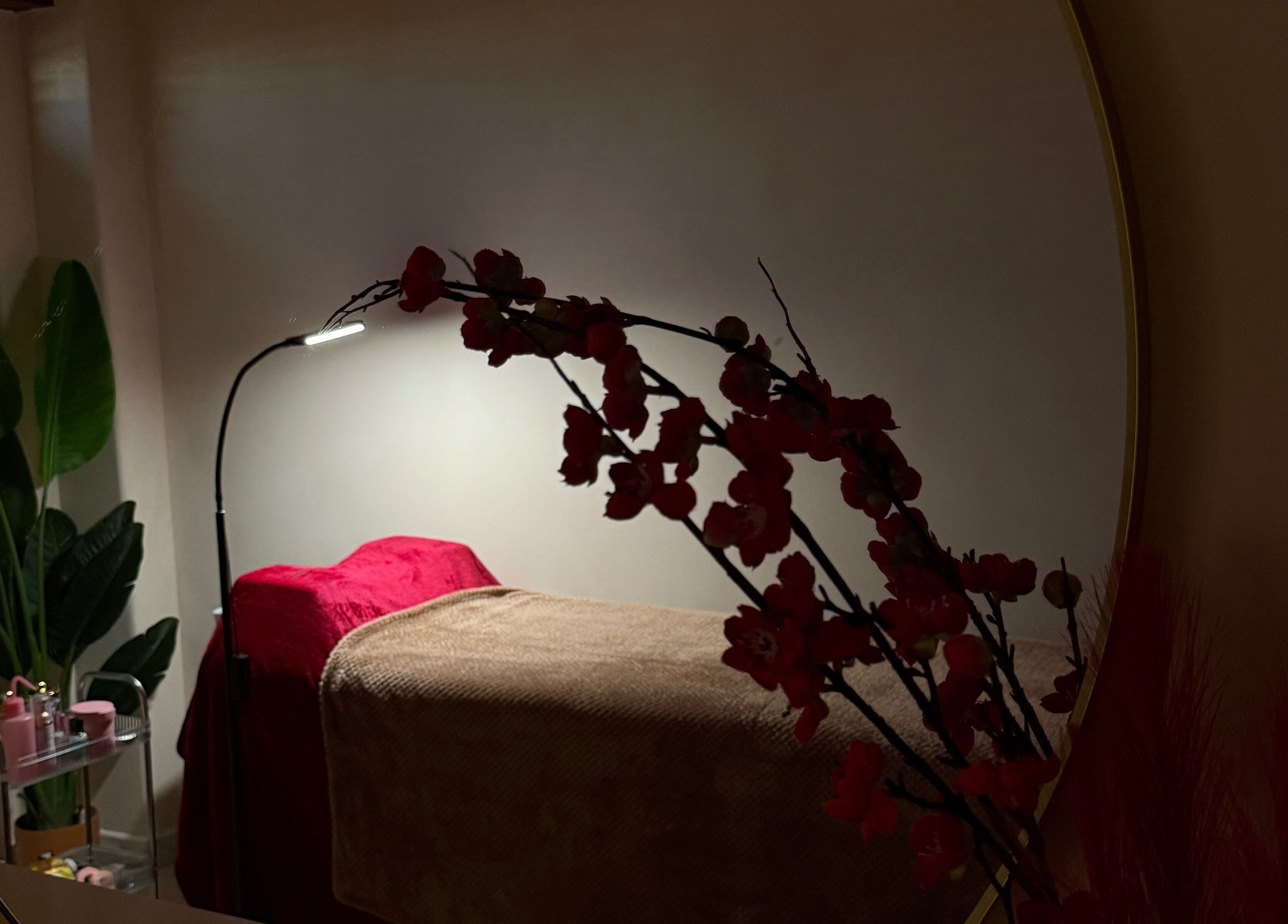 Sala de relaxamento com decoração elegante no Clube Flash, Odivelas, Lisboa, PT.