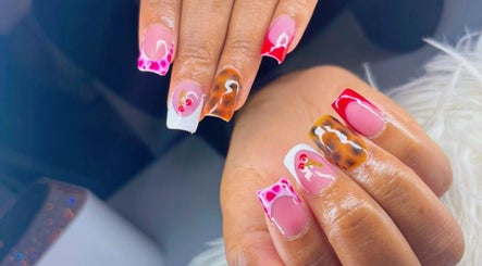 Vivid Nails Studio image 3