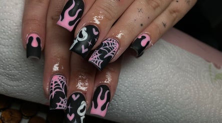 Hailey’s Handcrafted Nails imagem 2