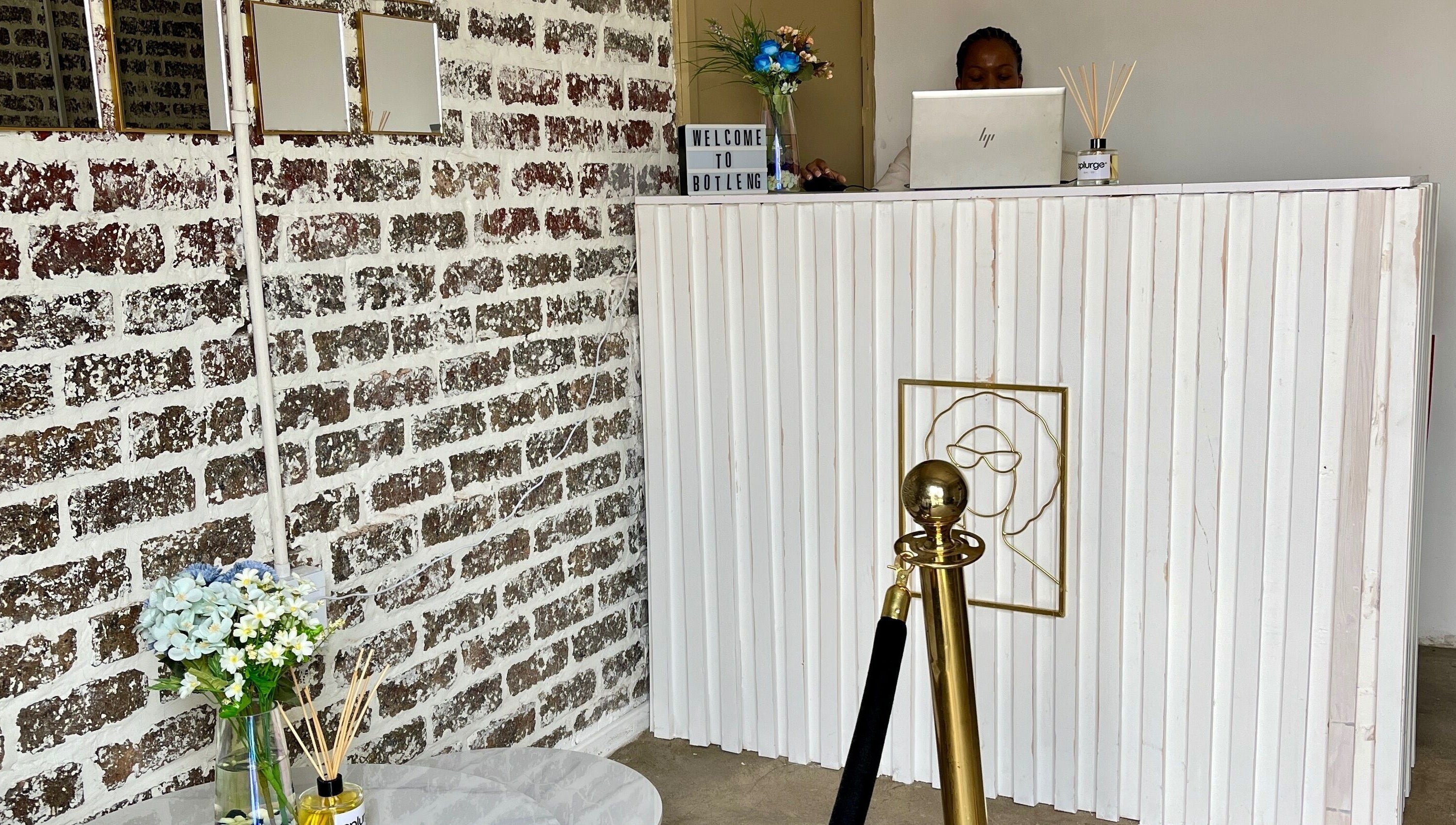 Reception area at Botleng Studio, Middelburg, Mpumalanga, ZA with modern decor and welcoming ambiance.