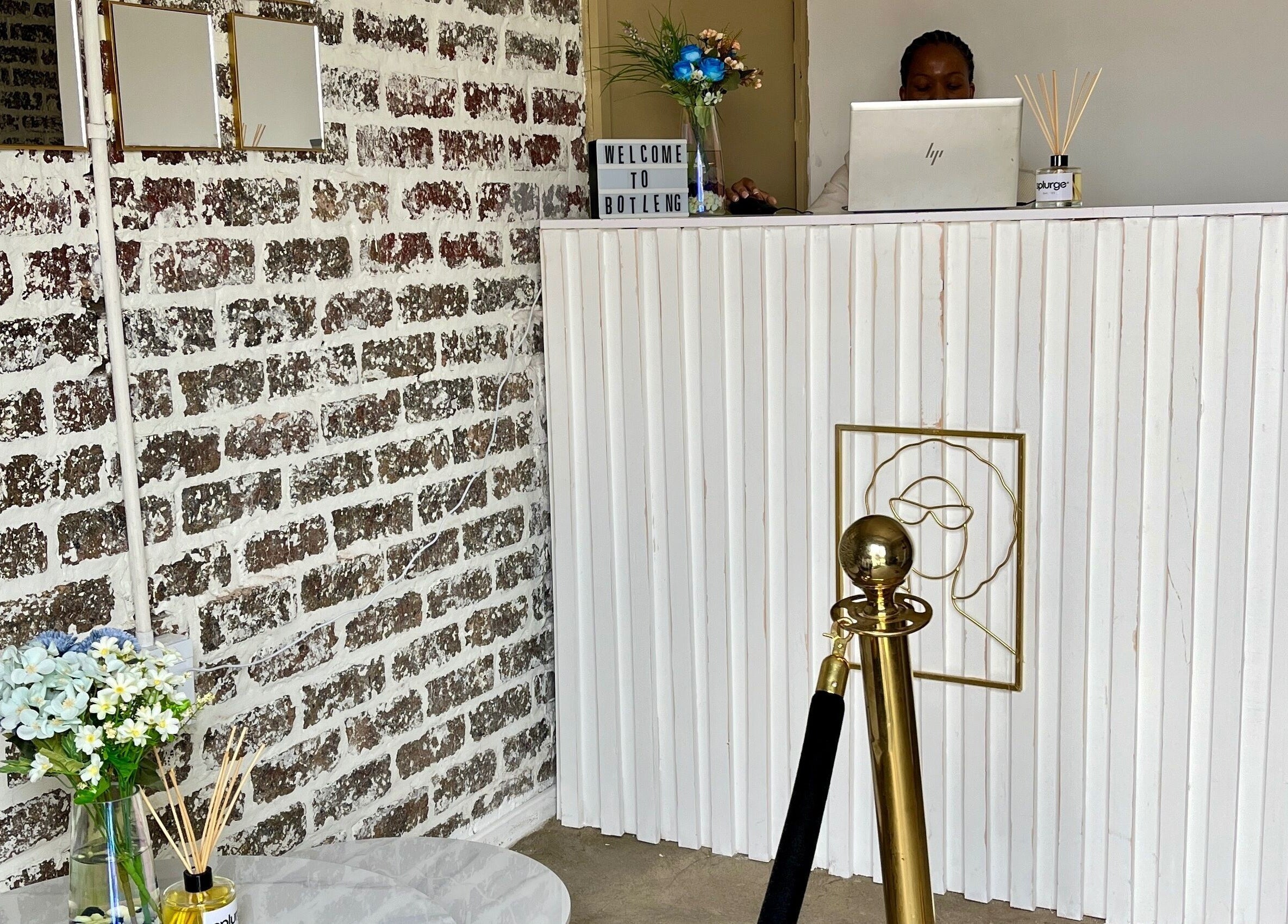 Reception area at Botleng Studio, Middelburg, Mpumalanga, ZA with modern decor and welcoming ambiance.