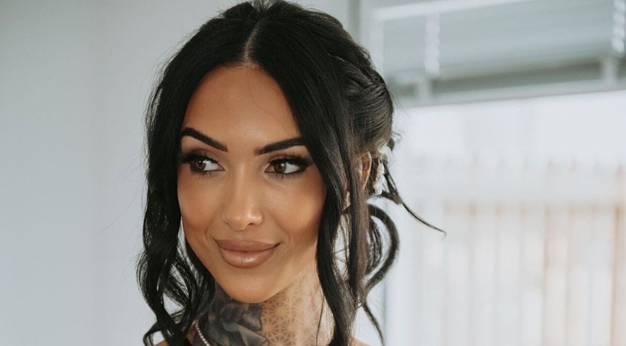 Elegant bridal makeup by Makeup by Lucy, Dundee, Scotland, GB, showcasing exquisite artistry.