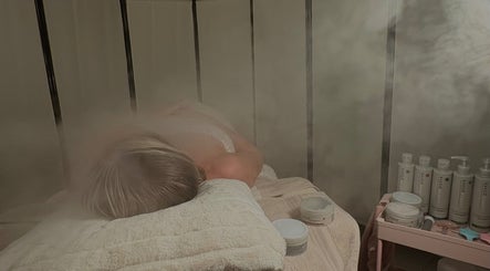 Relaxing spa treatment in a steam-filled room at A.M Beauty, Hinckley, England, GB.
