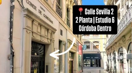 Fachada del edificio Conde de Gondomar, sede de Noelia Guerrero en Córdoba, Andalucía, ES.
