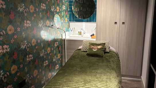 Reflexology Wimbledon at Gina Conway Salon and Spa