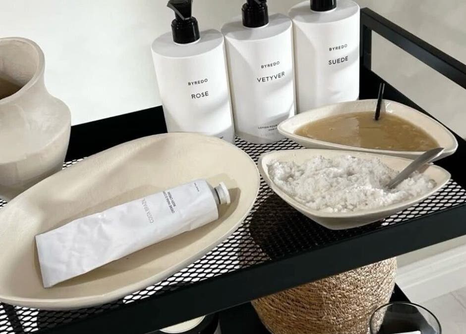 Luxurious spa products at BROOKÈSKINCARE in Marbella, Andalucía, ES, showcasing relaxation and wellness.