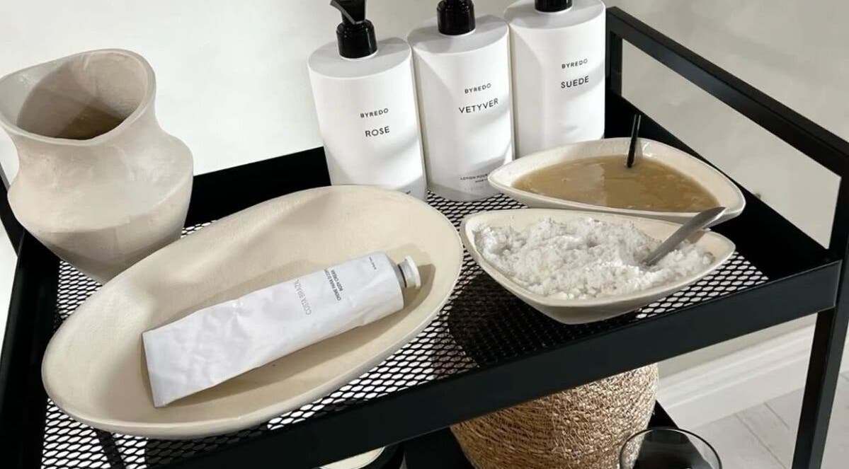 Luxurious spa products at BROOKÈSKINCARE in Marbella, Andalucía, ES, showcasing relaxation and wellness.