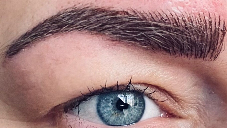 Infinity Brows image 1