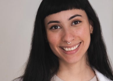 Smiling therapist at Filha de Gaia - Lorrayne Terapeuta in Dublin, County Dublin, IE.