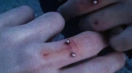 Body_piercing_dismiscosta image 3