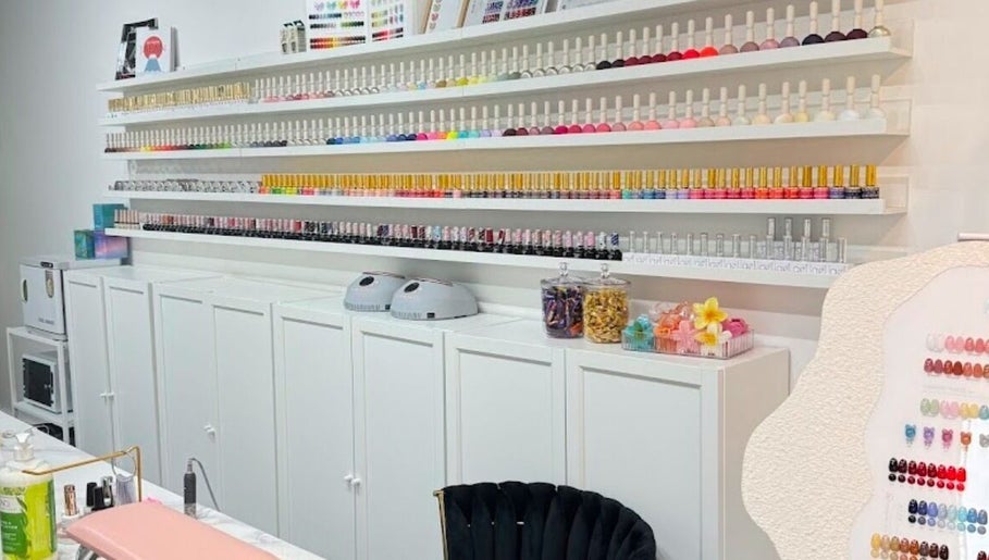 TW Nails Club image 1