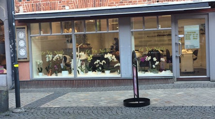 Framsidan av Le Vu Beauty i Kristianstad, Skåne Län, SE med eleganta skyltfönster.