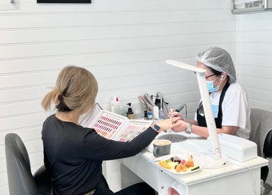 Nagelbehandling på Le Vu Beauty (Vu Le Beauty), Kristianstad, Skåne Län, SE.
