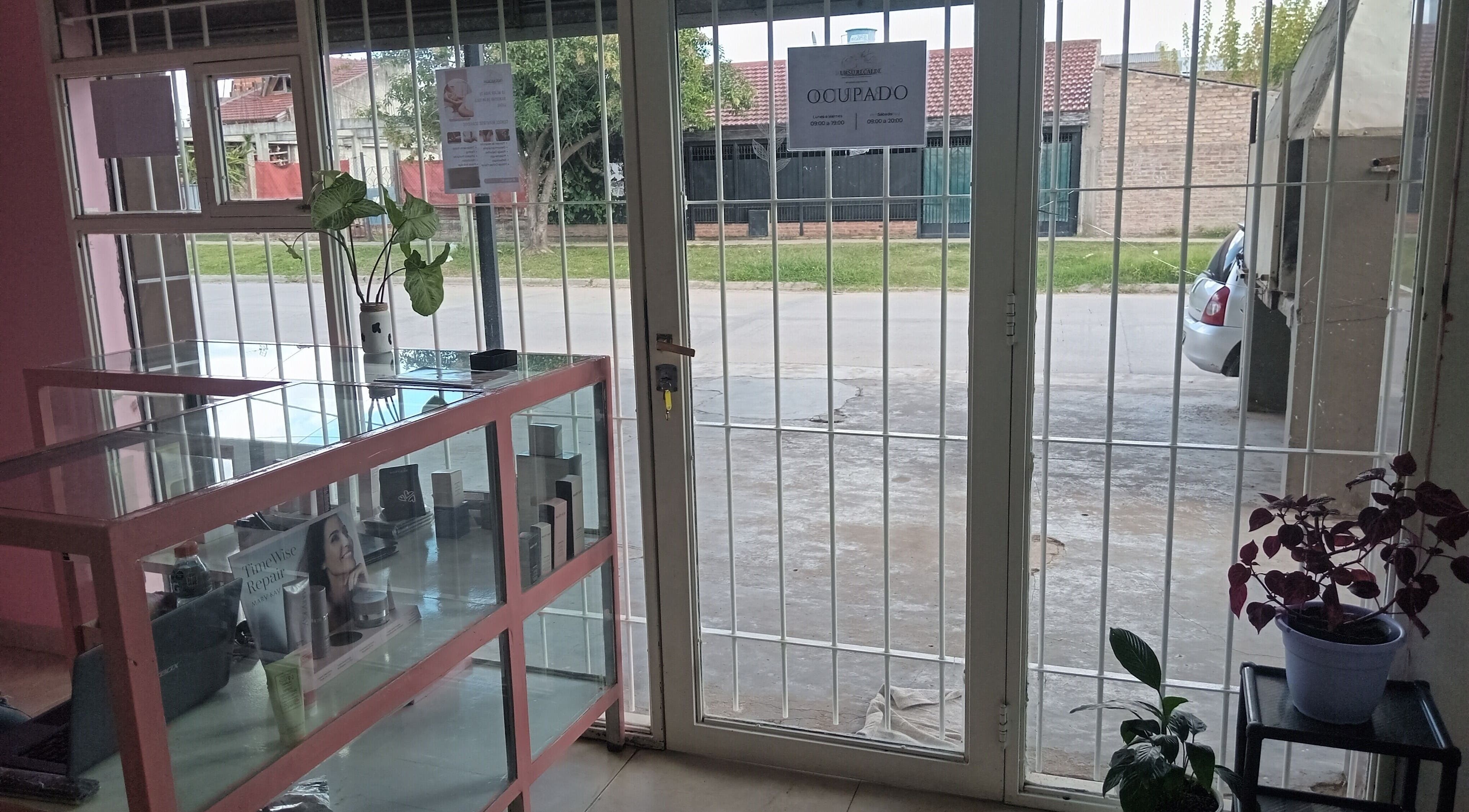 Entrada iluminada de Ursula Recalde: Bienestar/Salud/Belleza, 9 de abril, Provincia De Buenos Aires, AR.