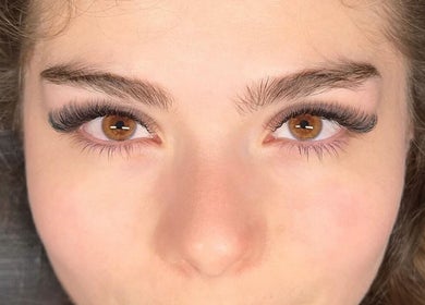 Mirada con extensiones de pestañas en BelenbeautyLash, Santiago, Región Metropolitana, CL.