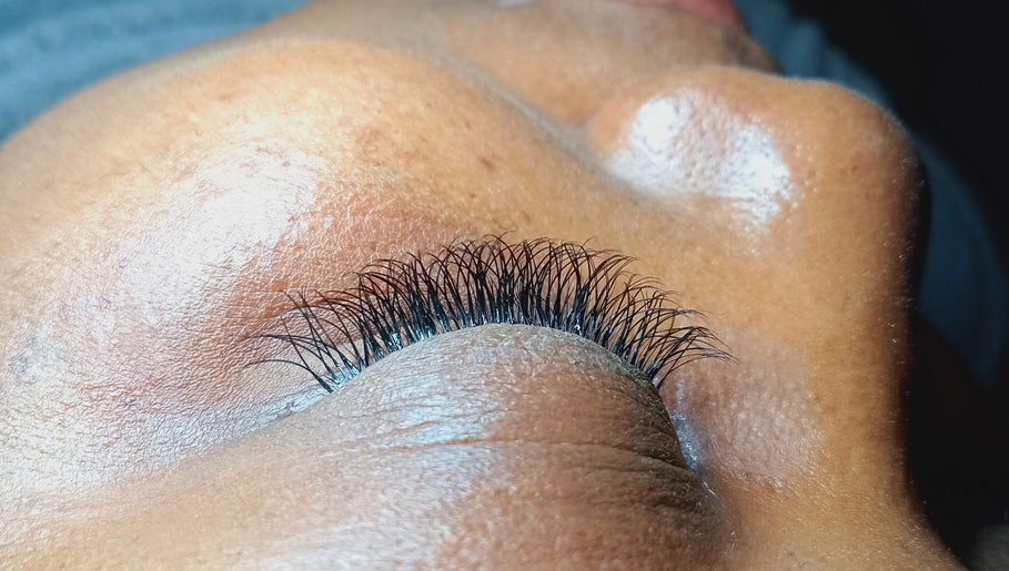 Tutala's Lashes image 1