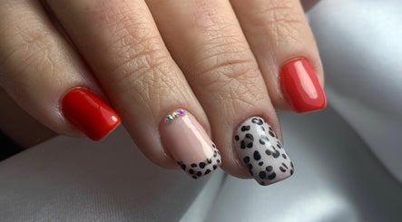 Selennails image 3