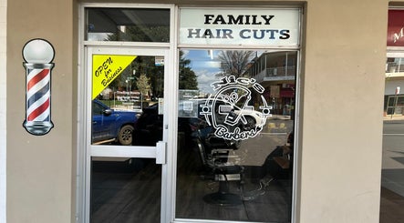 Nic's Barbers, bild 2