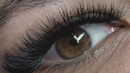 E’Lashes Lounge Therapy image 1