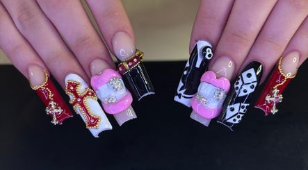 Narcissist Nails, bilde 3