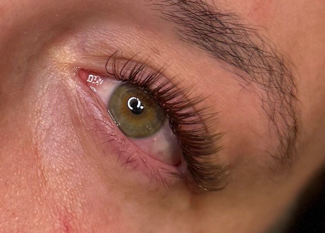 Close-up of expertly styled lashes at Winxbytt in Vaughan, Ontario, CA, highlighting natural beauty.