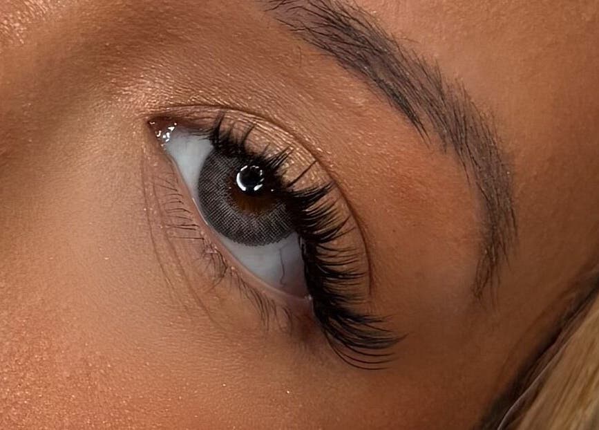 Close-up of elegant eyelash extensions at Winxbytt, Vaughan, Ontario, CA for a refined beauty look.