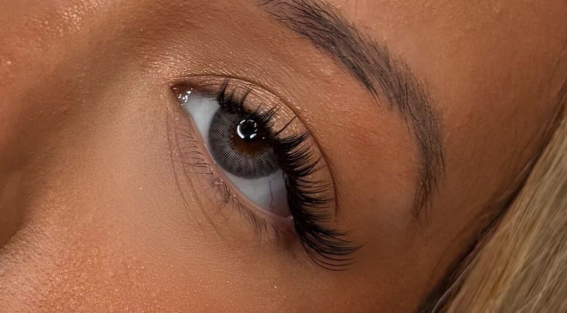 Close-up of elegant eyelash extensions at Winxbytt, Vaughan, Ontario, CA for a refined beauty look.