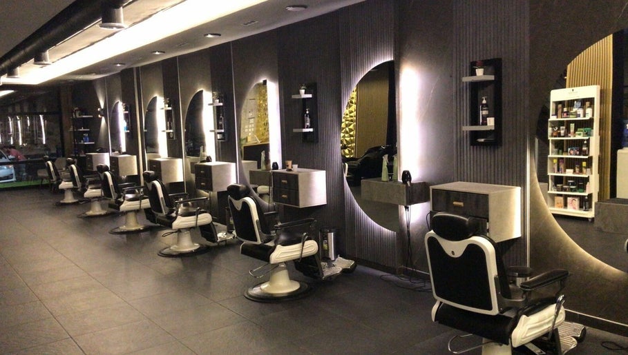 Blue Shadow Salon image 1