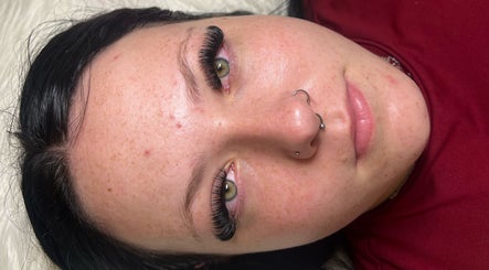 Lm Lashes and Beauty изображение 3