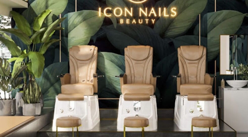 Elegant pedicure chairs at Icon Nails & Beauty in Zürich, Zürich, CH, showcasing a serene and luxurious ambiance.