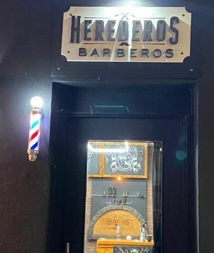 Herederos barberos image 2