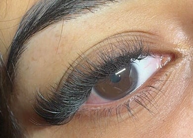Close-up of eyelash extension at Prestige Lash Lounge, Birmingham, England, GB. Showcasing lush, curled lashes.