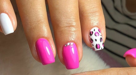 Camile nails, bild 2