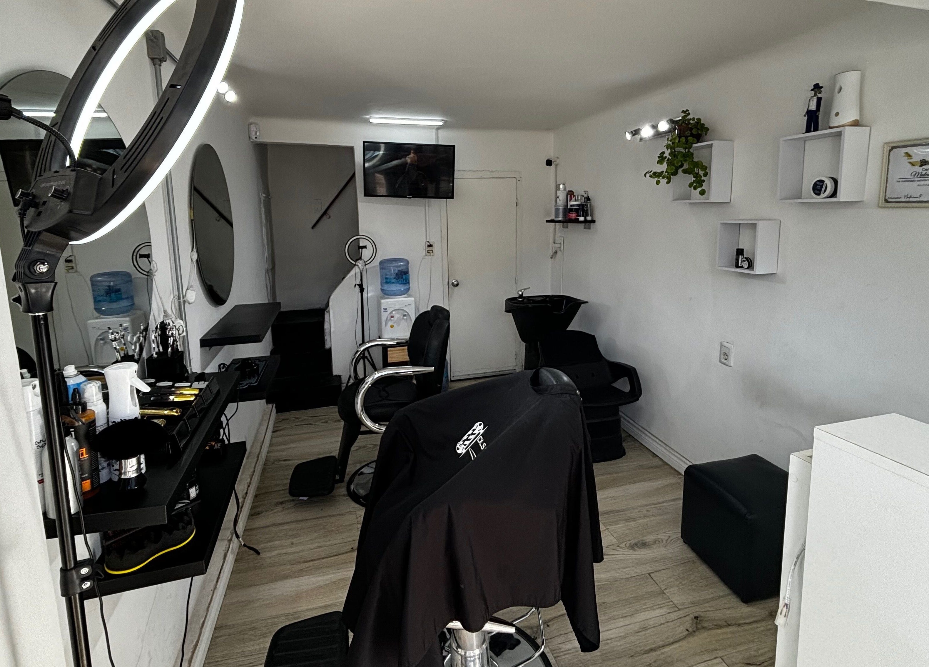 Interior del DLS Studio en Montevideo, Departamento De Montevideo, UY con decoración moderna.