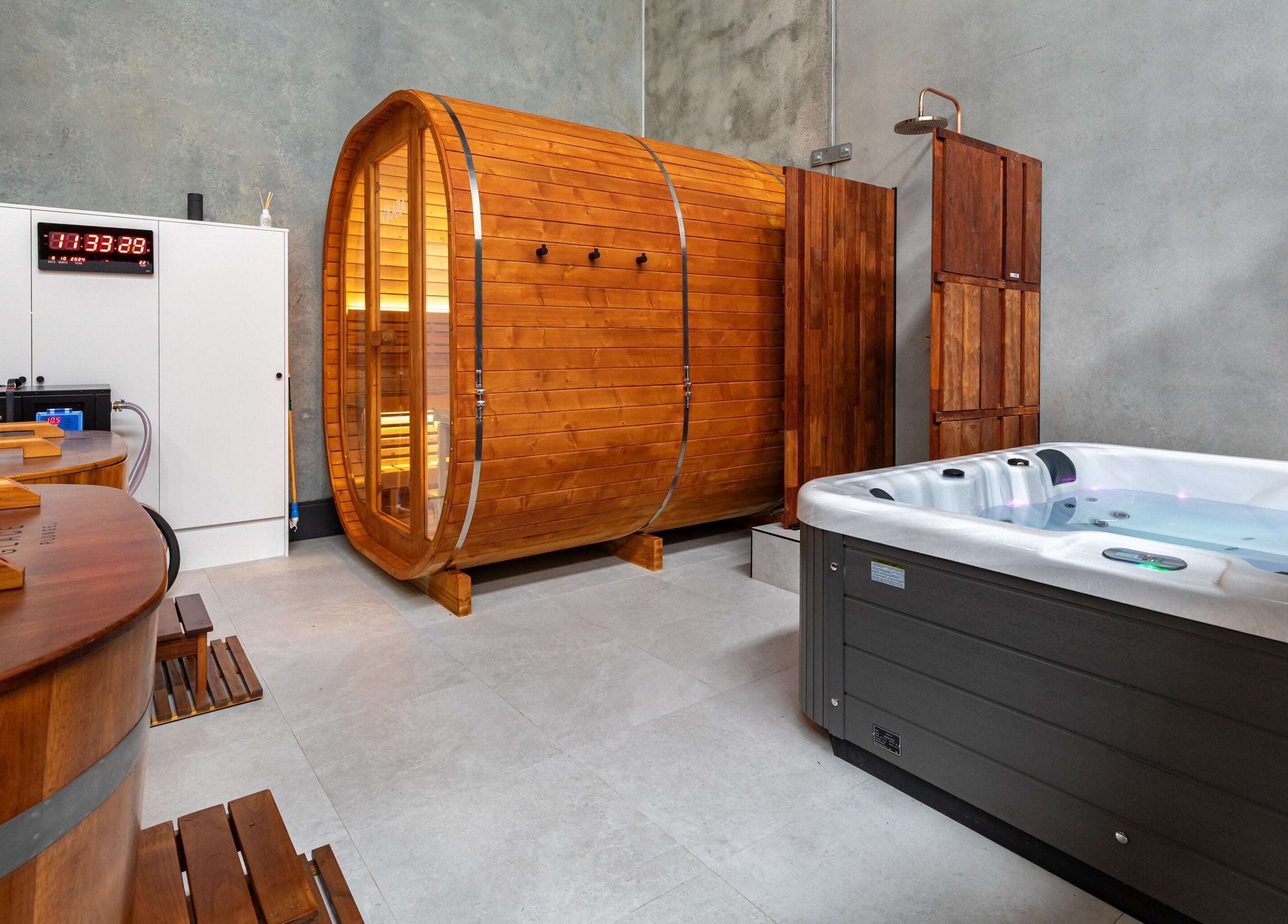 Luxurious sauna and spa at XM Recovery in Rouse Hill, New South Wales, AU for ultimate relaxation.