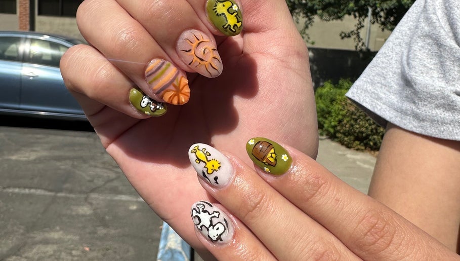 Cali's Tiny Nail Art kép 1