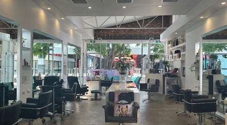 Luxe Hair & Beauty изображение 2