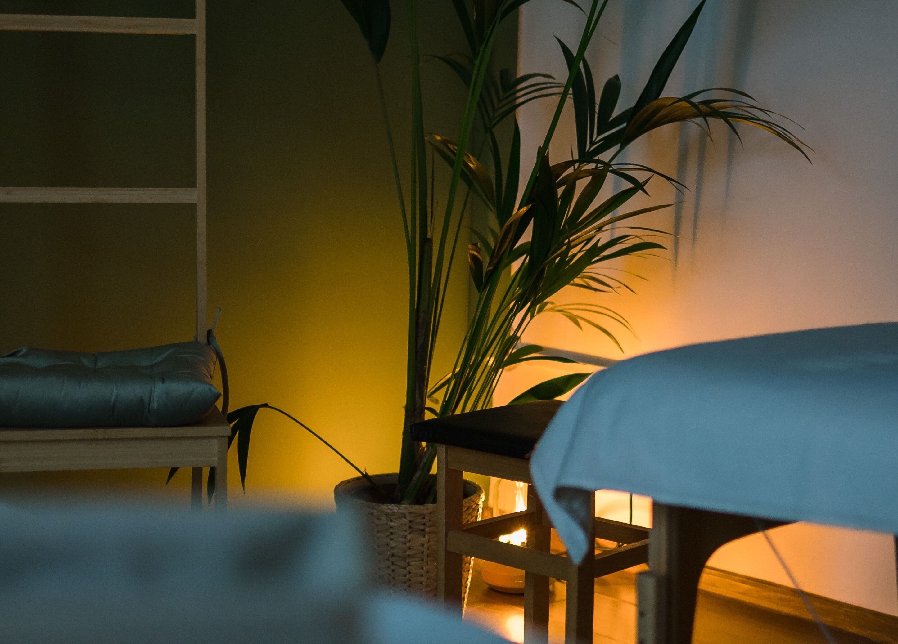 Spa interior la Harmony Wellness Cotroceni, București, București, RO cu lumină ambientală.