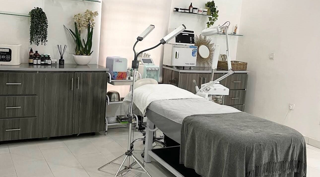 Modern treatment room at Temitayo Beauty, Lekki, Lagos, NG, featuring sleek equipment and calming decor.