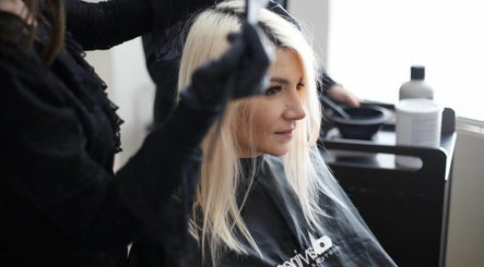 Imagen 2 de Vogue Hair Design