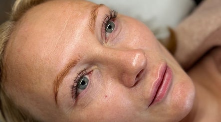The Lash Lounge image 3