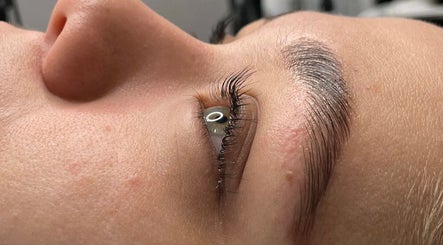 Re-Brow Lash & Brow Artistry image 2