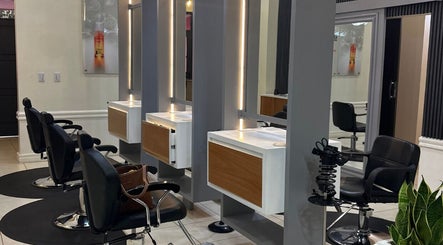 Zulma Salon image 2