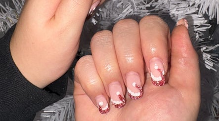 Nails By Olivia Louise slika 2