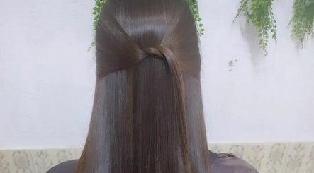 Eliana Chaves Hair image 3