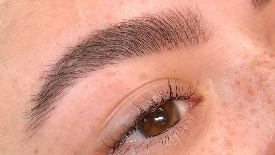 Elegantly shaped eyebrow at Amanda Corrêa - ACBrows & Beauty, Dublin, County Dublin, IE.