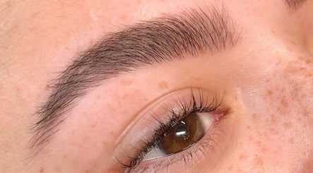 Elegantly shaped eyebrow at Amanda Corrêa - ACBrows & Beauty, Dublin, County Dublin, IE.