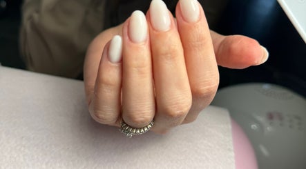 Unghie manicure eleganti a Extension & Beauty Studio Biella, Piemonte, IT.