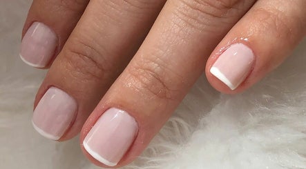 Ress Nails