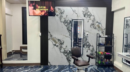 G Matices Barber